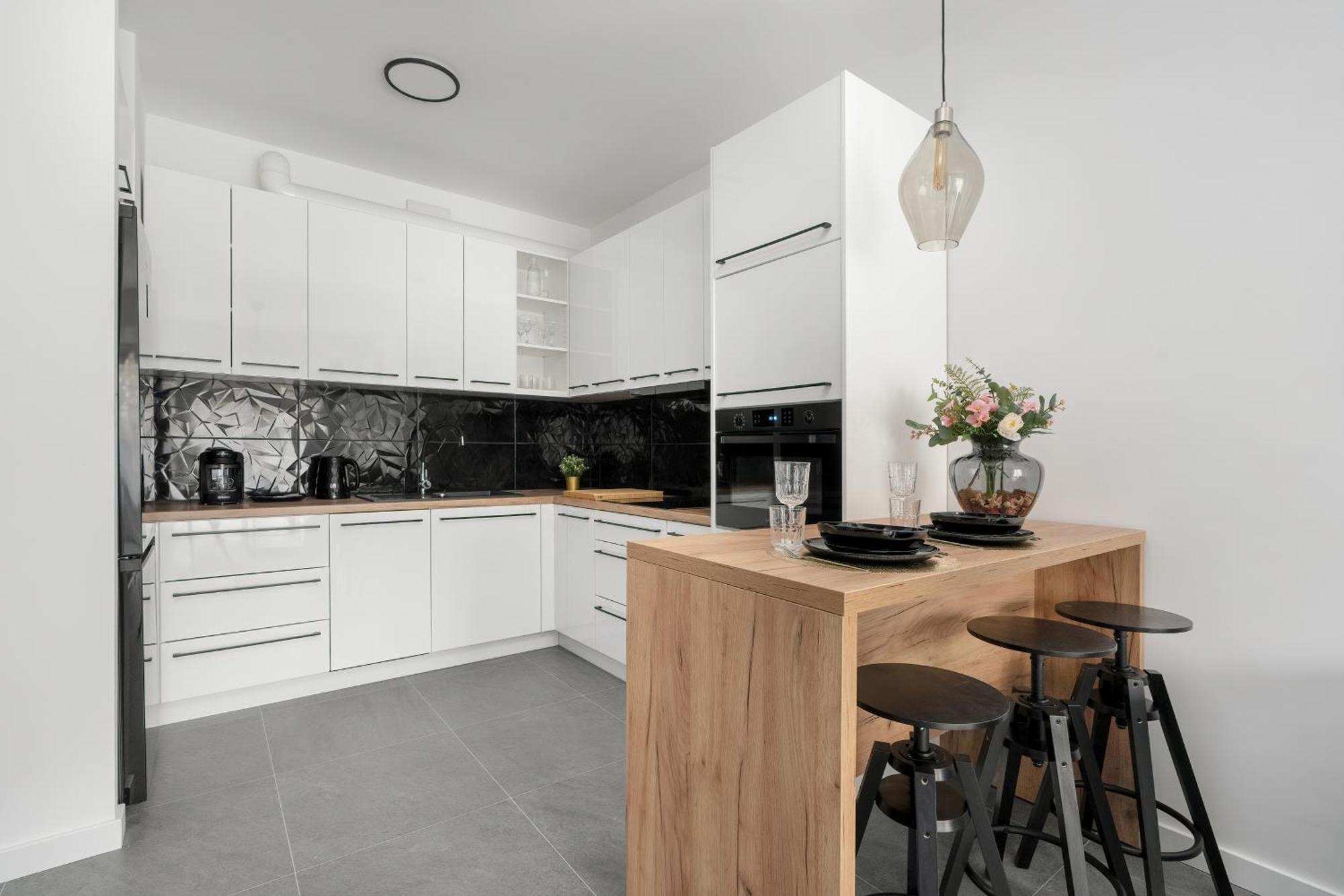 City Center Apartments With Gym & Free Garage Poznan By Noclegi Renters Экстерьер фото