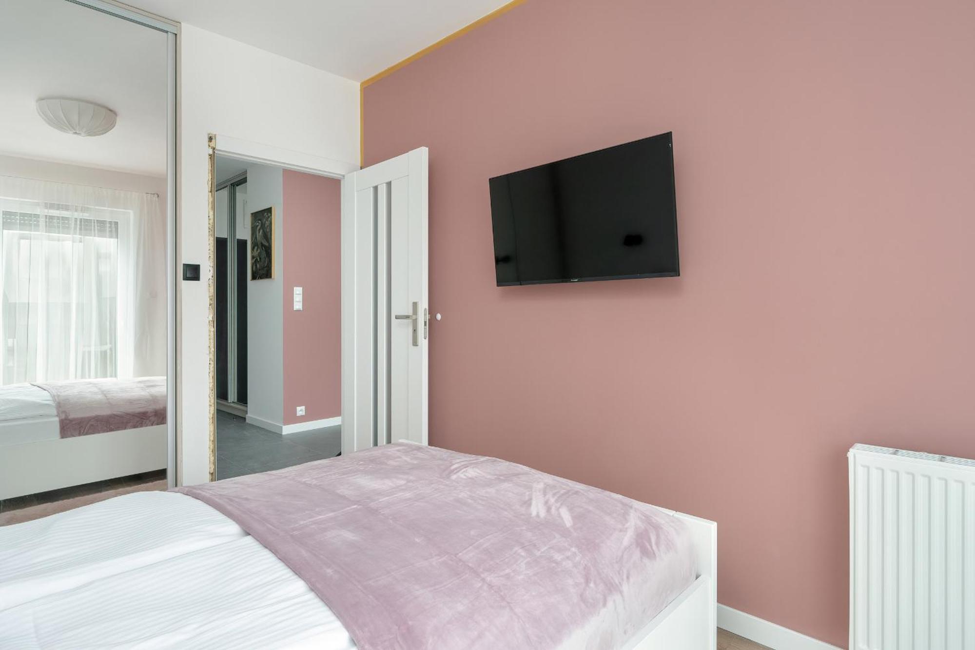 City Center Apartments With Gym & Free Garage Poznan By Noclegi Renters Экстерьер фото